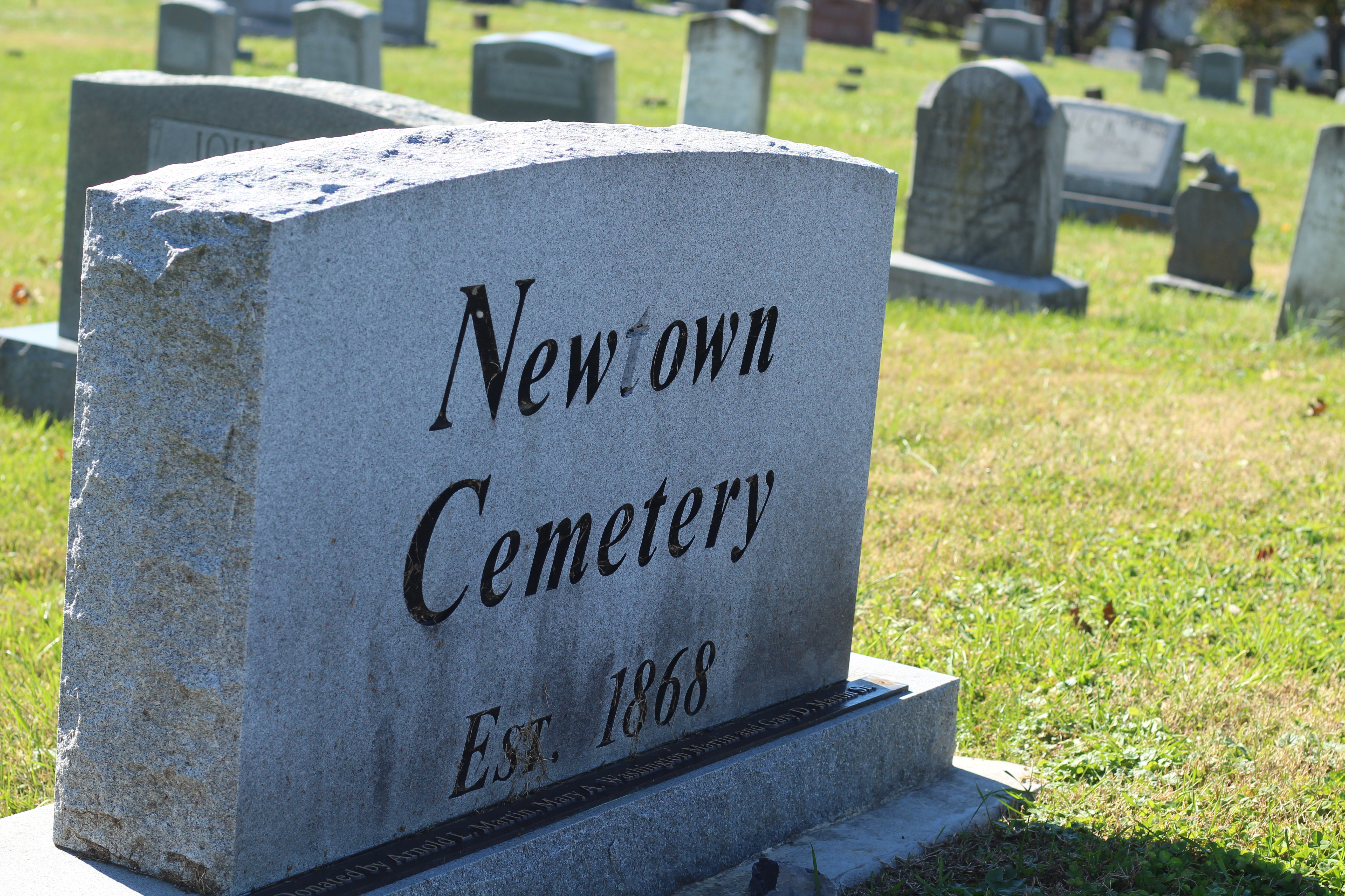 newtown_cemetary.jpg